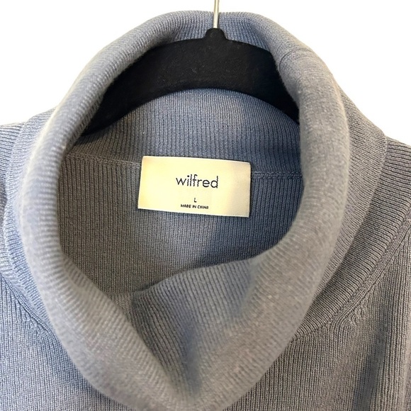 Aritzia Wilfred Rebecca Turtleneck - Picture 6 of 11